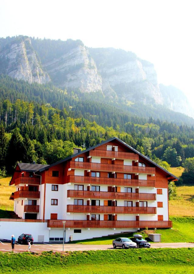Appartement Confortable A Thollon-Les-Memises Avec Vue エクステリア 写真